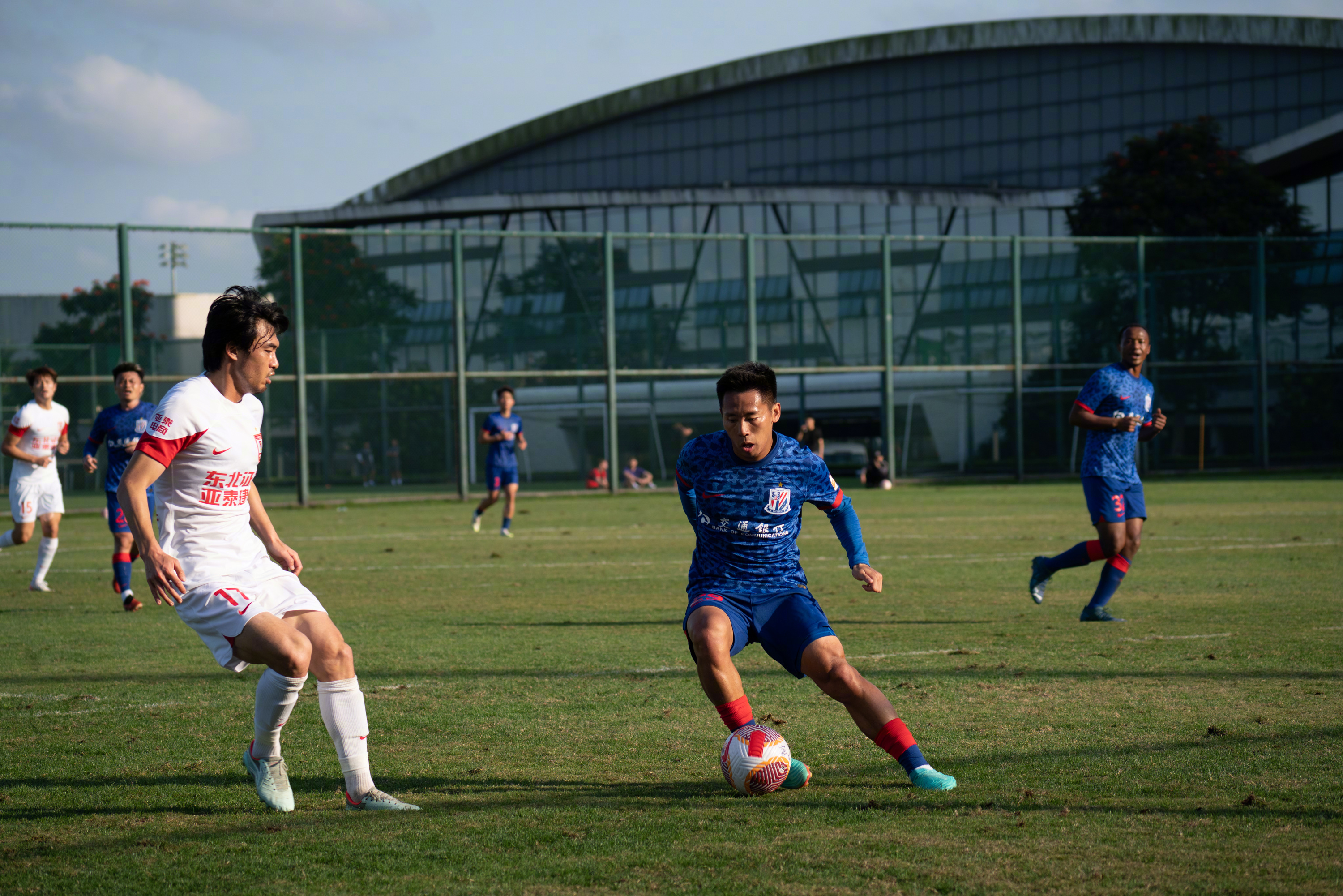开云app下载冲刺阶段上海申花备战社区盾，复出首秀细节曝光，气氛紧张，资深球员宣示担当的简单介绍